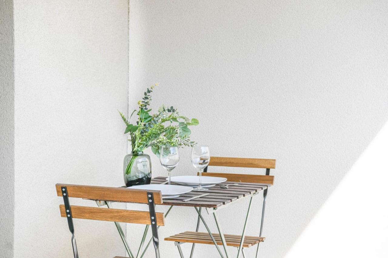 Appart Avec Terrasse Et Parking A 2 Min Du Metro Marseille Exteriér fotografie